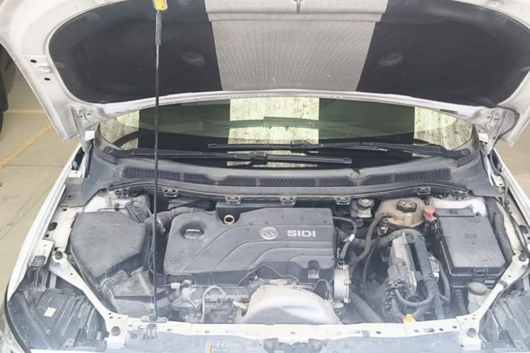 Used Buick Verano 2019 Sedan 15S Automatic Leading Model Engine Bay