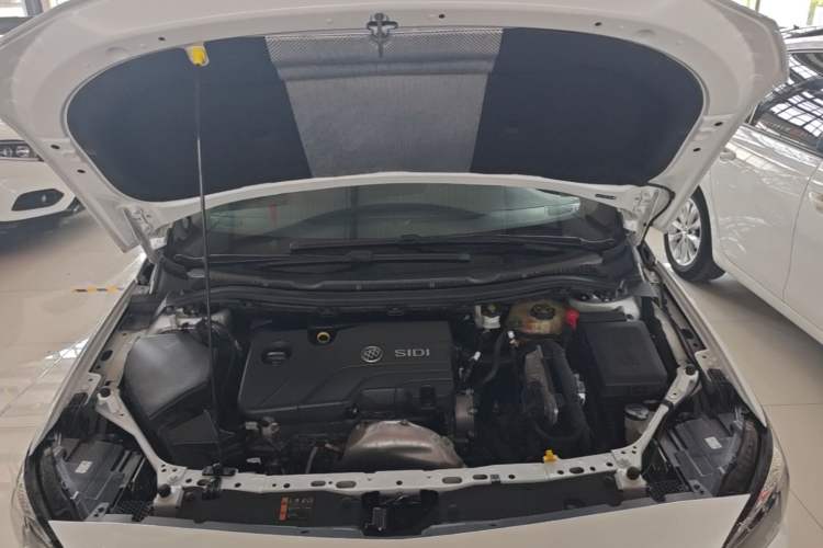 Used Buick Verano 2019 Sedan 15S Automatic Leading Model Engine Bay
