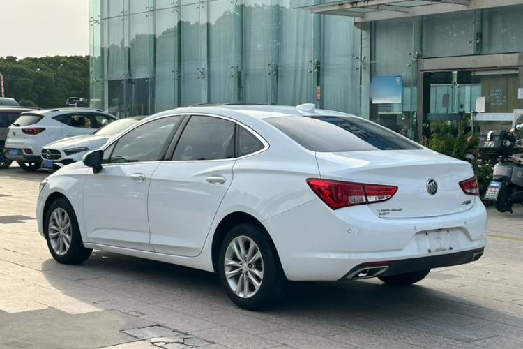 Used Buick Verano 2019 Sedan 20T Dual-Clutch Elite Model Exterior 2
