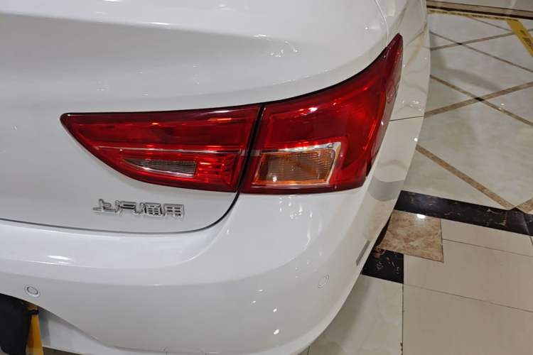 Used Buick Verano 2019 Sedan 15S Automatic Entry Model Exterior 3