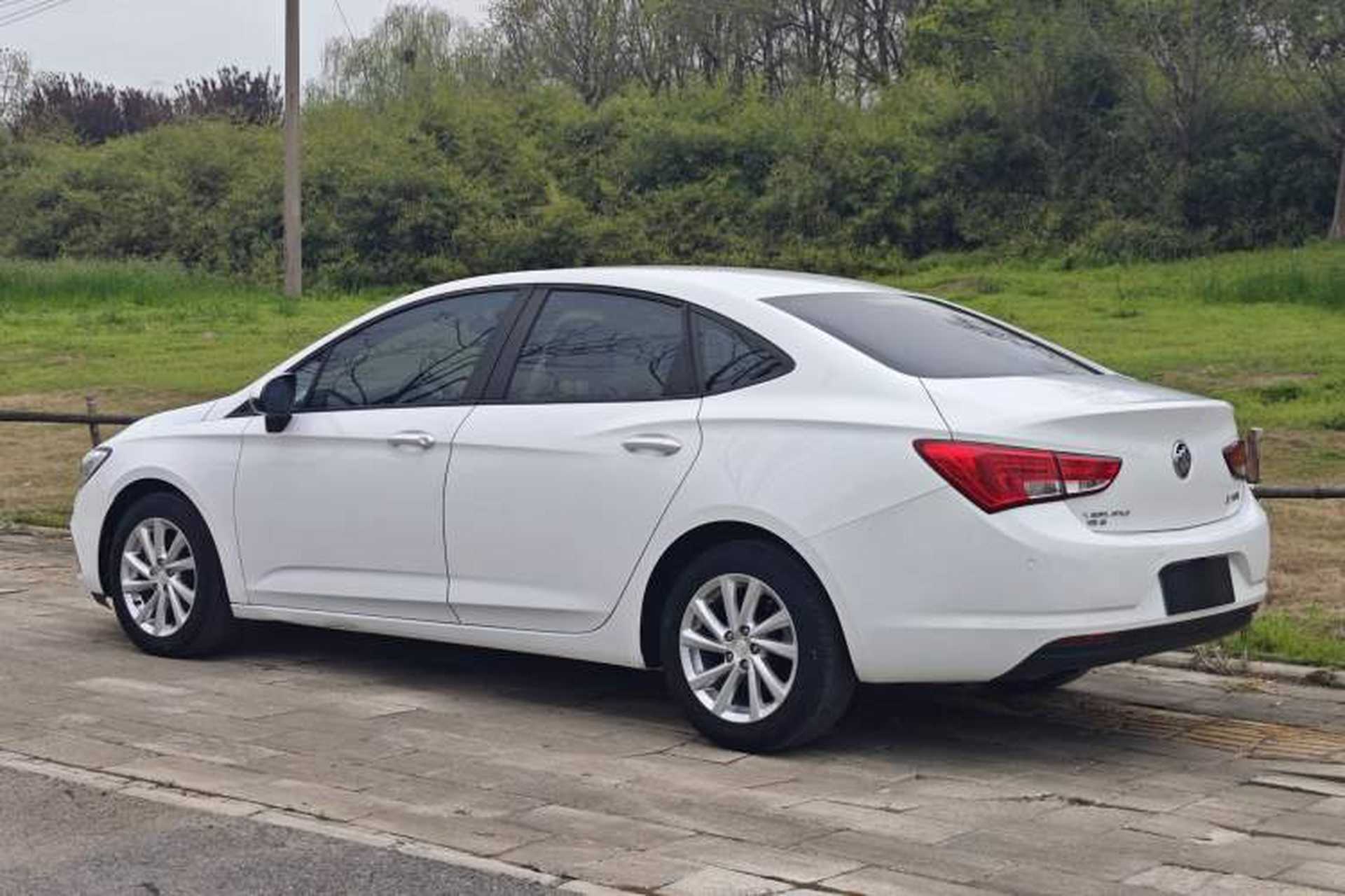Used Buick Verano 2019 Sedan 15S Automatic Leading Model Exterior 4