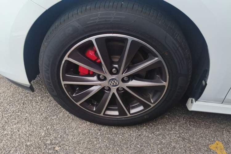 Used Buick Verano 2019 Hatchback GS 20T Dual-Clutch Leading Model Exterior 4