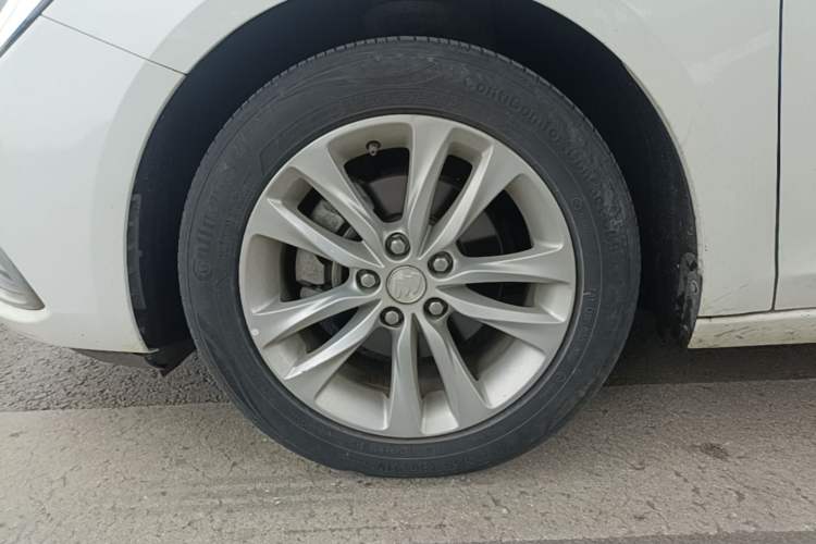 Used Buick Verano 2019 Sedan 20T Dual-Clutch Leading Model Exterior 4