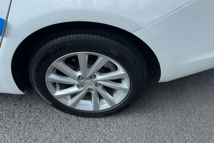 Used Buick Verano 2019 Sedan 15S Automatic Leading Model Exterior 4