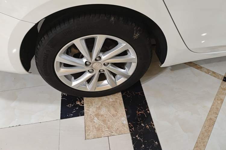 Used Buick Verano 2019 Sedan 15S Automatic Entry Model Exterior 5