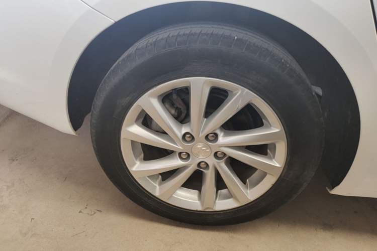 Used Buick Verano 2019 Sedan 15S Automatic Entry Model Exterior 5