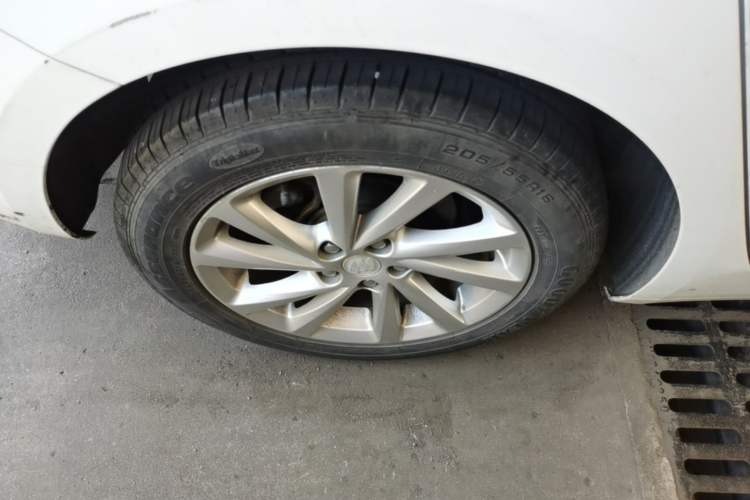 Used Buick Verano 2019 Sedan 15S Automatic Entry Model Exterior 5
