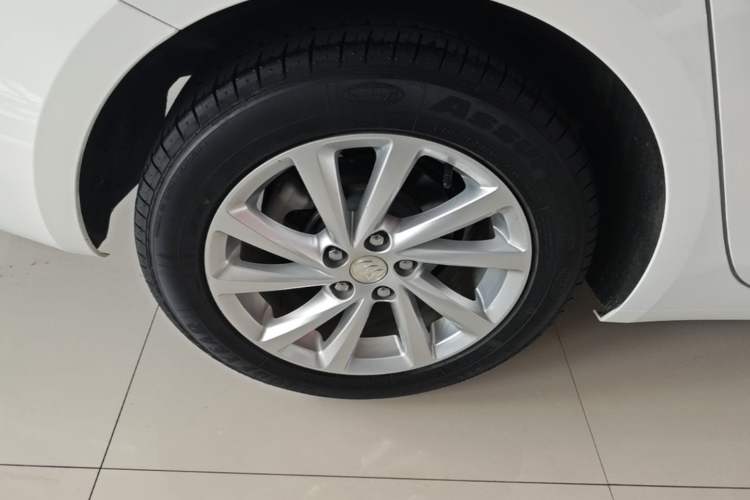 Used Buick Verano 2019 Sedan 15S Automatic Leading Model Exterior 5