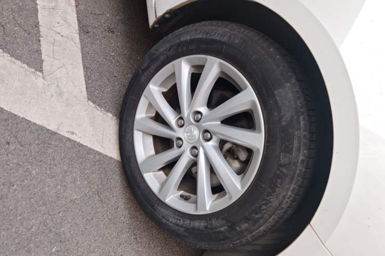 Used Buick Verano 2019 Sedan 15S Automatic Leading Model Exterior 7