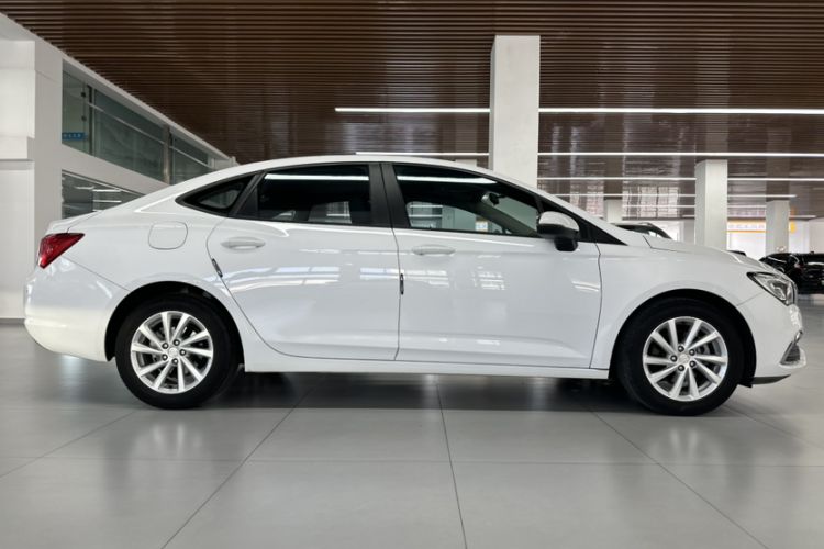 Used Buick Verano 2019 Sedan 15S Automatic Leading Model Exterior 8