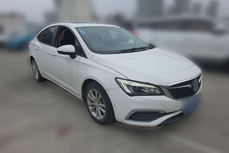 Used Buick Verano 2019 Sedan 20T Dual-Clutch Leading Model Front Right 45 Deg
