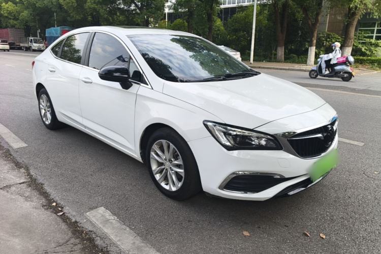 Used Buick Verano 2019 Sedan 20T Dual-Clutch Leading Model Front Right 45 Deg