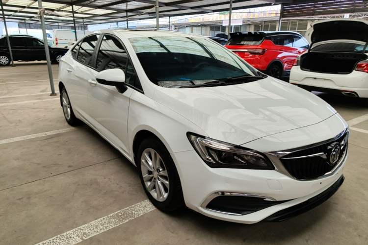 Used Buick Verano 2019 Sedan 20T Dual-Clutch Leading Model Front Right 45 Deg