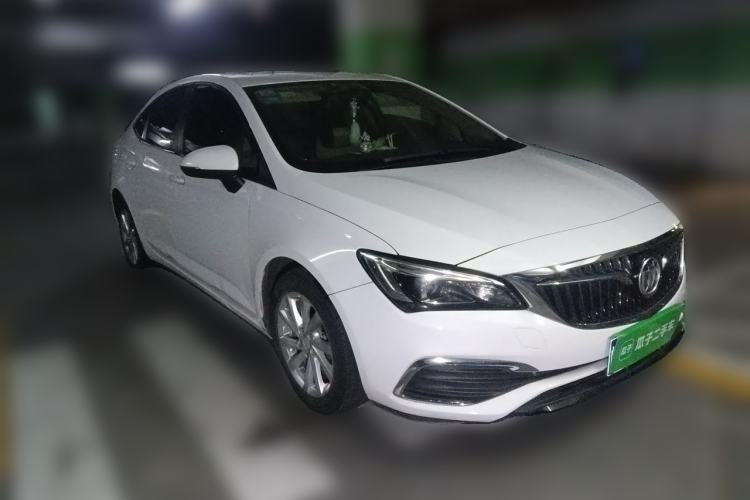 Used Buick Verano 2019 Sedan 15S Automatic Entry Model Front Right 45 Deg