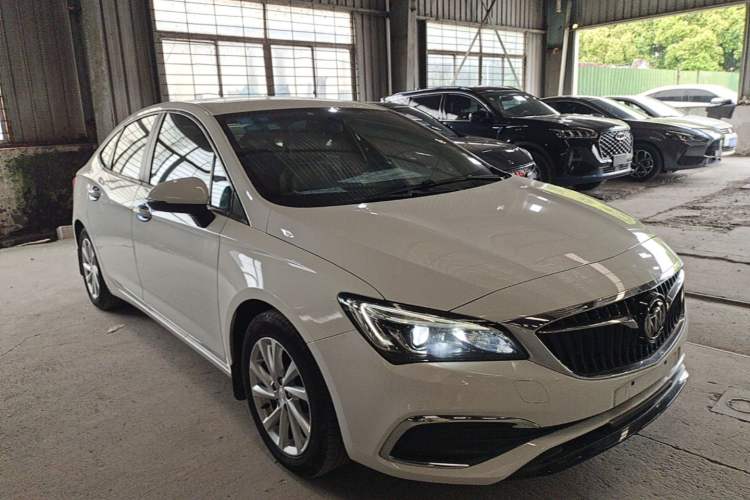 Used Buick Verano 2019 Sedan 15S Automatic Leading Model Front Right 45 Deg