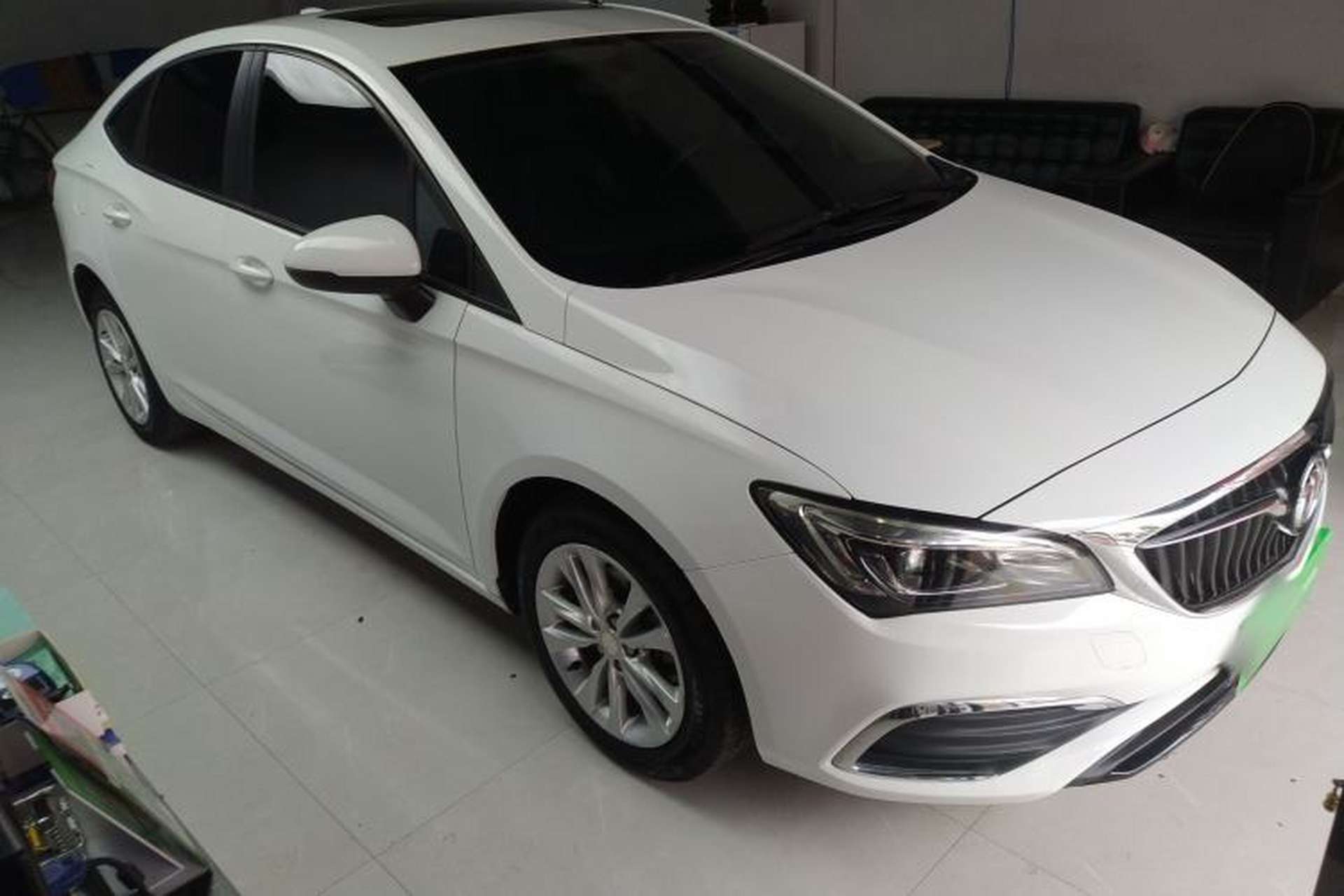 Used Buick Verano 2019 Sedan 20T Dual-Clutch Leading Model Front Right 45 Deg