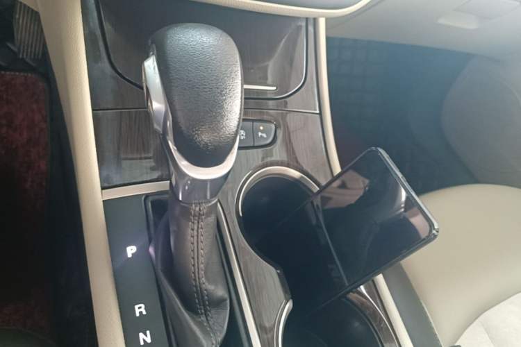 Used Buick Verano 2019 Sedan 15S Automatic Leading Model Gear Lever