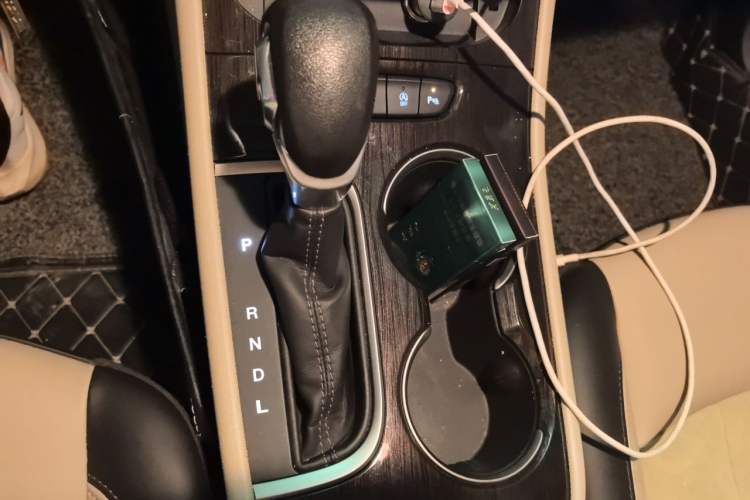 Used Buick Verano 2019 Sedan 15S Automatic Leading Model Gear Lever