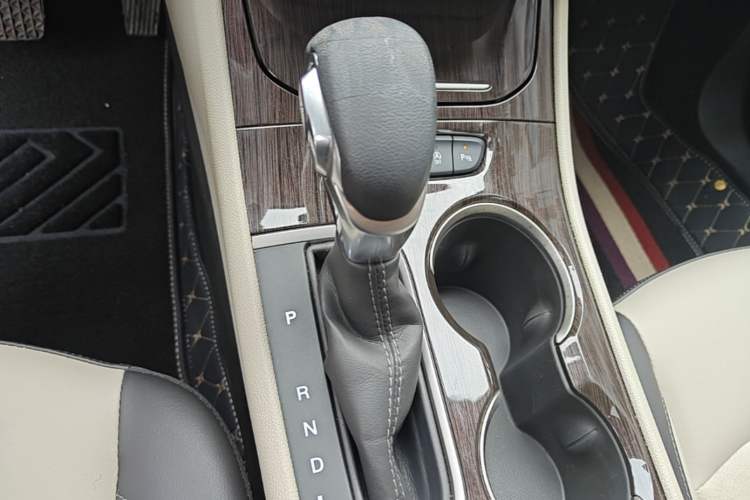 Used Buick Verano 2019 Sedan 15S Automatic Leading Model Gear Lever