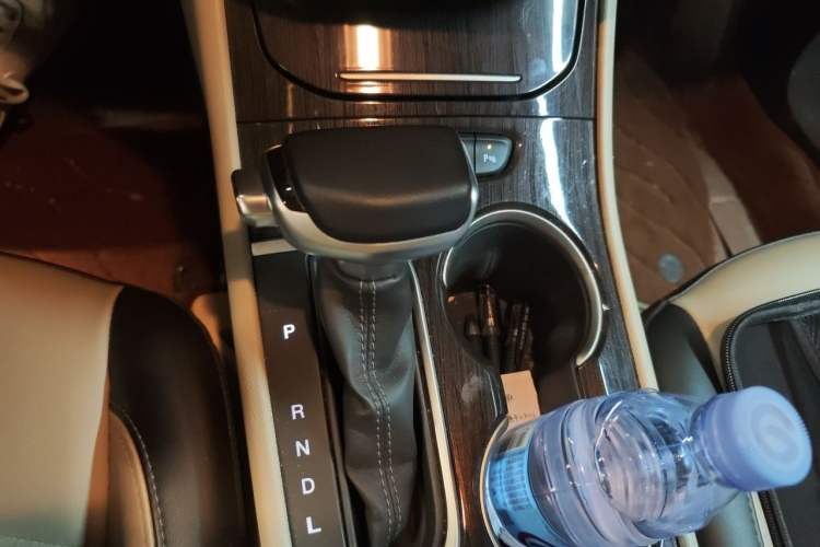Used Buick Verano 2019 Sedan 15S Automatic Leading Model Gear Lever