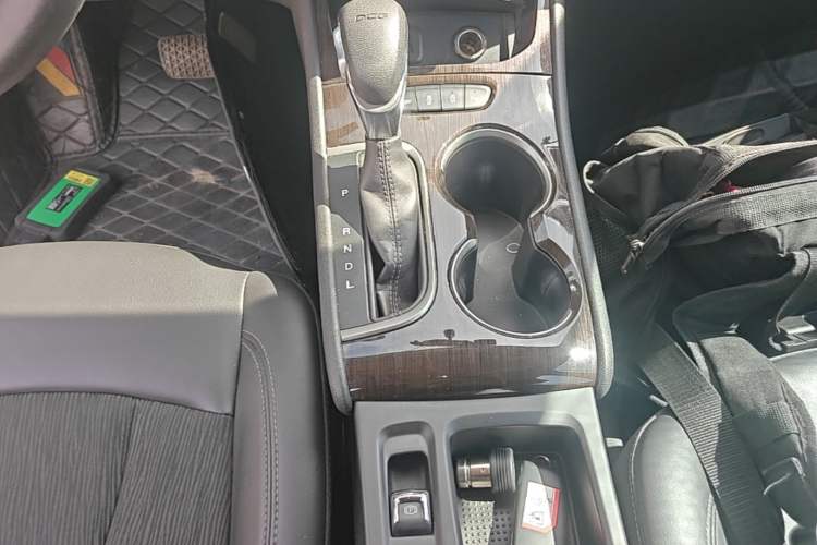 Used Buick Verano 2019 Sedan 20T Dual-Clutch Leading Model Gear Lever