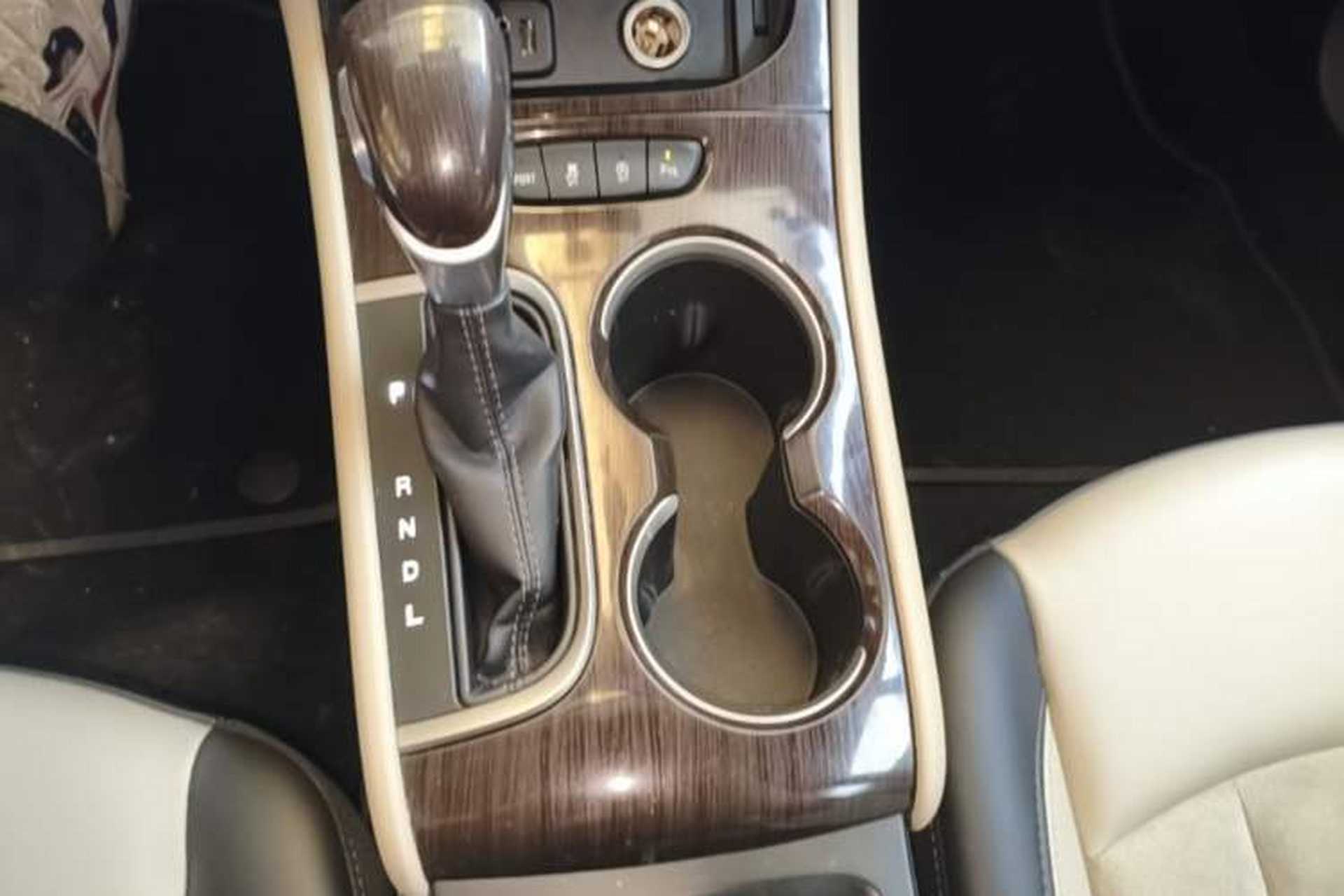 Used Buick Verano 2019 Sedan 15S Automatic Leading Model Gear Lever