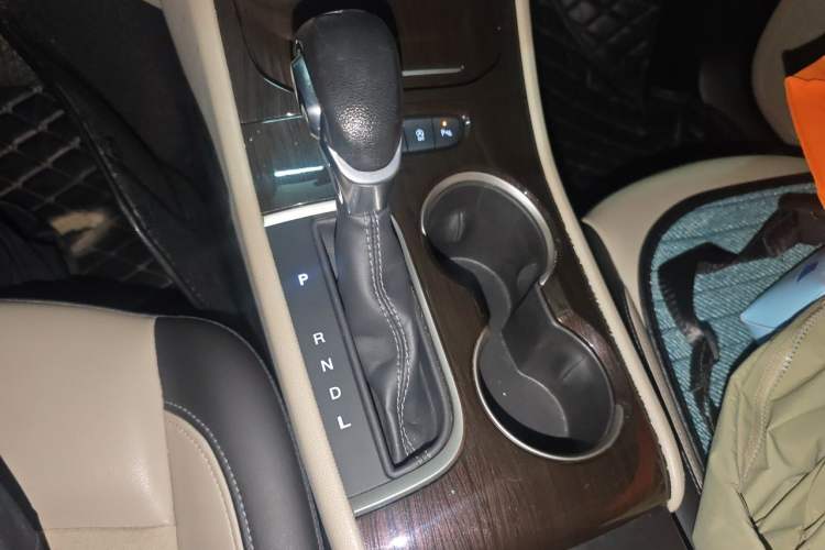 Used Buick Verano 2019 Sedan 15S Automatic Leading Model Gear Lever