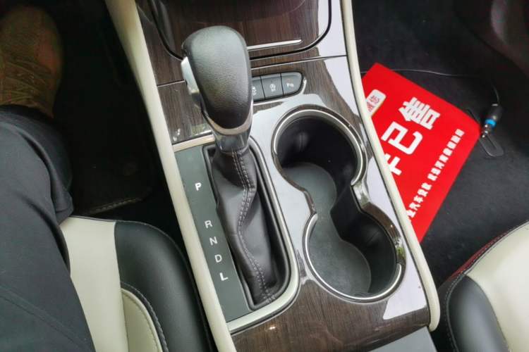Used Buick Verano 2019 Sedan 15S Automatic Leading Model Gear Lever