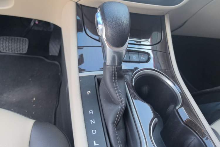 Used Buick Verano 2019 Sedan 15S Automatic Leading Model Gear Lever