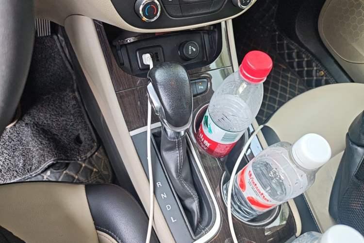 Used Buick Verano 2019 Sedan 15S Automatic Leading Model Gear Lever