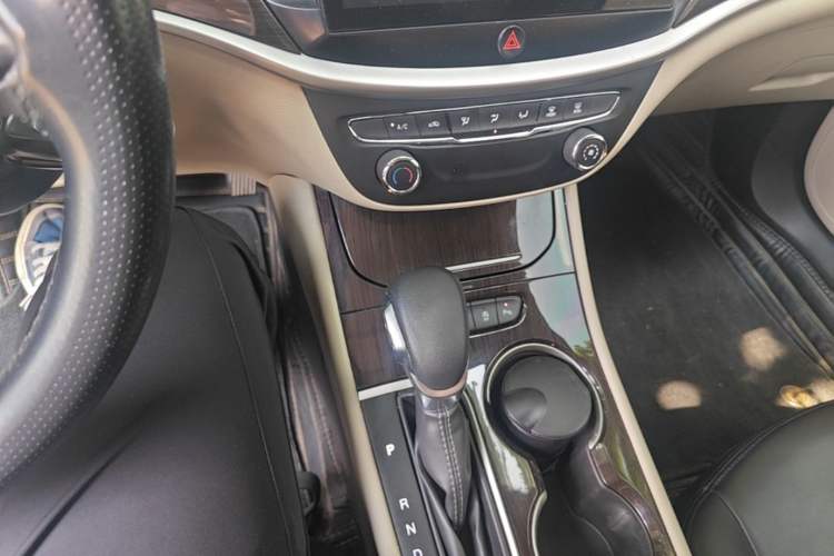 Used Buick Verano 2019 Sedan 15S Automatic Entry Model Gear Lever