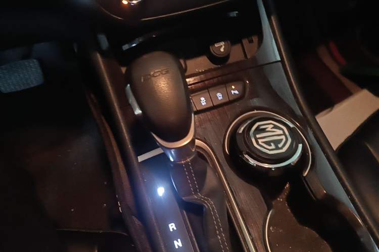 Used Buick Verano 2019 Sedan 20T Dual-Clutch Leading Model Gear Lever