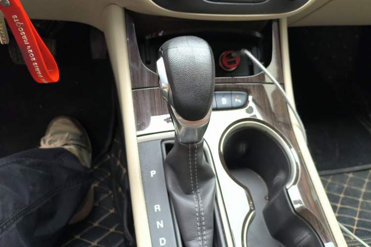 Used Buick Verano 2019 Sedan 15S Automatic Leading Model Gear Lever