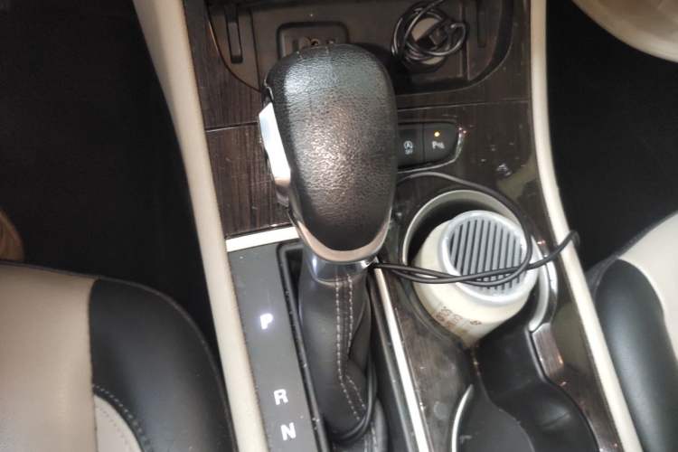 Used Buick Verano 2019 Sedan 15S Automatic Leading Model Gear Lever