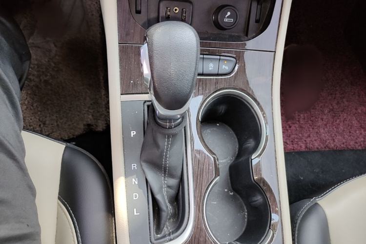 Used Buick Verano 2019 Sedan 15S Automatic Leading Model Gear Lever