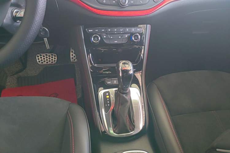 Used Buick Verano 2019 Hatchback GS 20T Dual-Clutch Leading Model Gear Lever