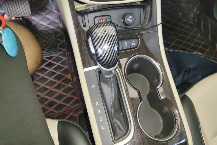 Used Buick Verano 2019 Sedan 15S Automatic Leading Model Gear Lever