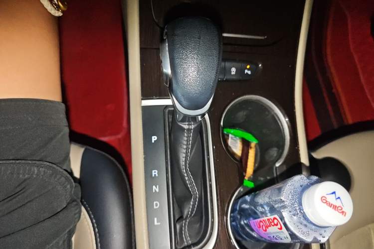 Used Buick Verano 2019 Sedan 15S Automatic Leading Model Gear Lever