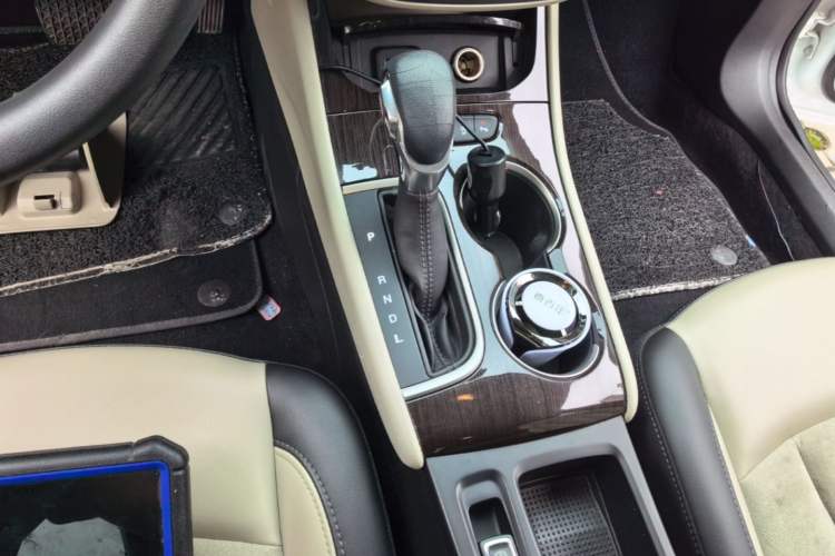 Used Buick Verano 2019 Sedan 15S Automatic Leading Model Gear Lever