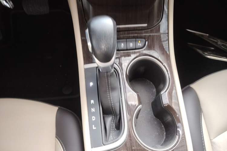 Used Buick Verano 2019 Sedan 15S Automatic Leading Model Gear Lever