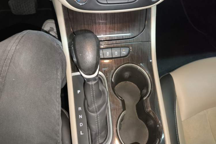 Used Buick Verano 2019 Sedan 15S Automatic Leading Model Gear Lever