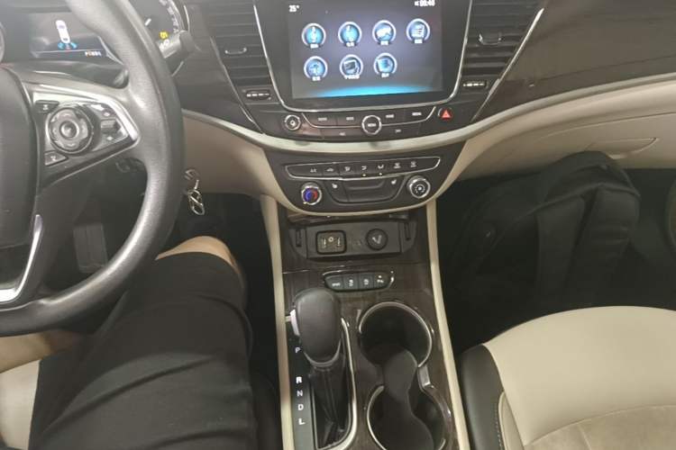 Used Buick Verano 2019 Sedan 15S Automatic Leading Model Gear Lever