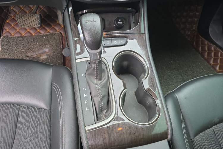 Used Buick Verano 2019 Sedan 20T Dual-Clutch Leading Model Gear Lever