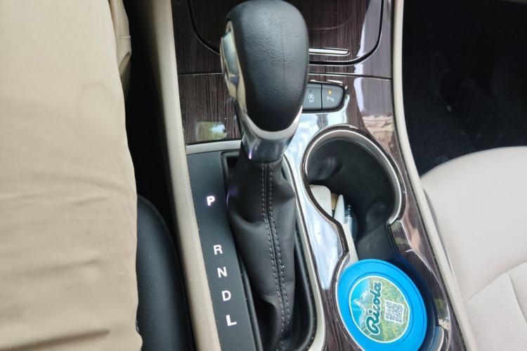 Used Buick Verano 2019 Sedan 15S Automatic Leading Model Gear Lever