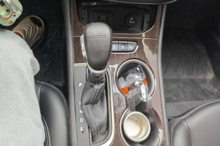 Used Buick Verano 2019 Sedan 20T Dual-Clutch Leading Model Gear Lever
