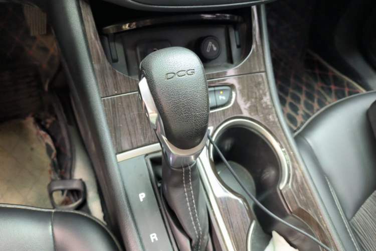 Used Buick Verano 2019 Sedan 20T Dual-Clutch Leading Model Gear Lever