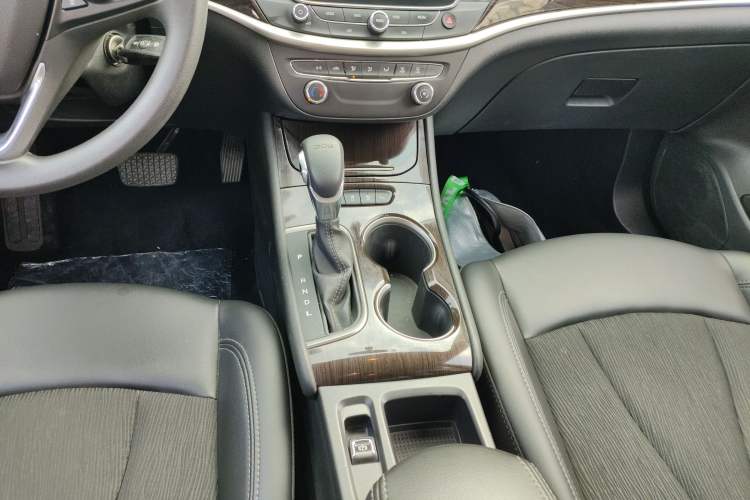 Used Buick Verano 2019 Sedan 20T Dual-Clutch Leading Model Gear Lever