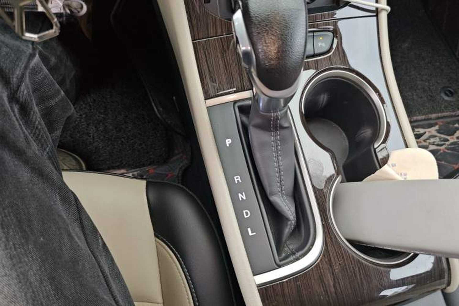 Used Buick Verano 2019 Sedan 15S Automatic Leading Model Gear Lever