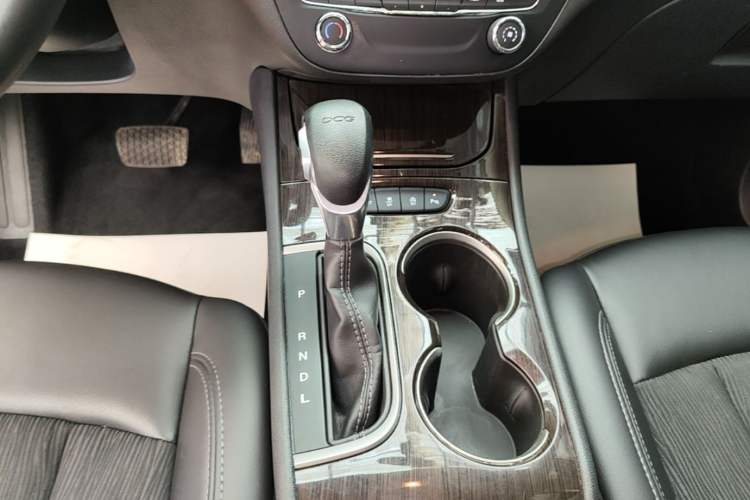 Used Buick Verano 2019 Sedan 20T Dual-Clutch Leading Model Gear Lever