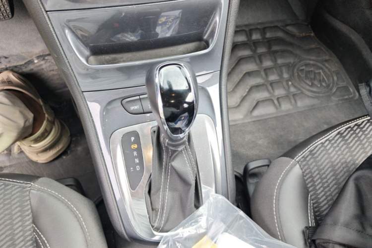 Used Buick Verano 2019 Hatchback 15S Automatic Leading Model Gear Lever
